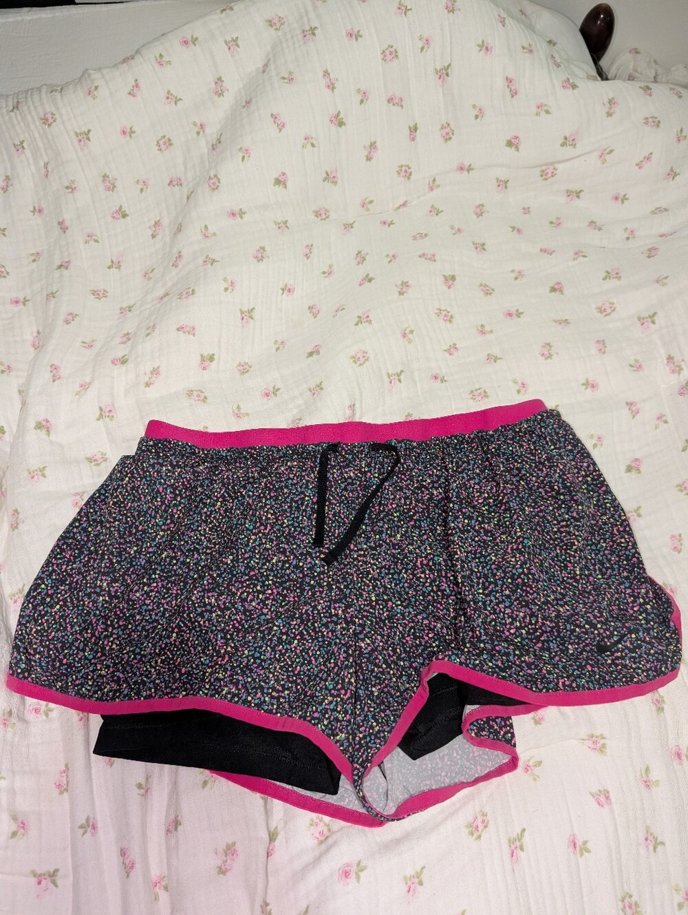 Nike Women’s Black Multicolor Active Shorts with Pink Trim XL
